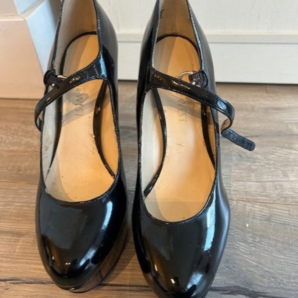 Nine West Platform heels sz 6